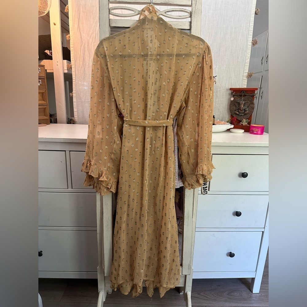 Metallic Ruffle Kimono - Picture 2 of 4